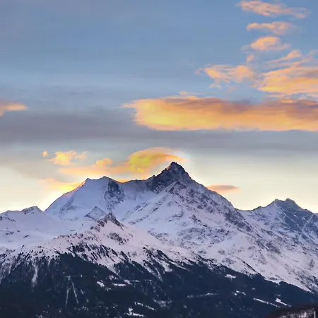 Spacieux De 4,5 Pieces Avec Vue Sur Les Alpes Appartement