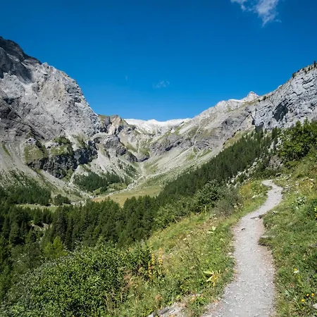 Appartement Spacieux De 4,5 Pieces Avec Vue Sur Les Alpes *