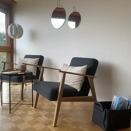 Daire Spacieux De 4,5 Pieces Avec Vue Sur Les Alpes *