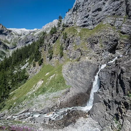 Spacieux De 4,5 Pieces Avec Vue Sur Les Alpes